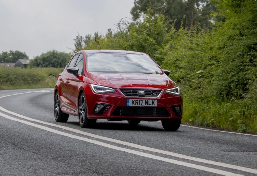  Seat Ibiza FR 2017 года  (UK) (фото 27 из 40)